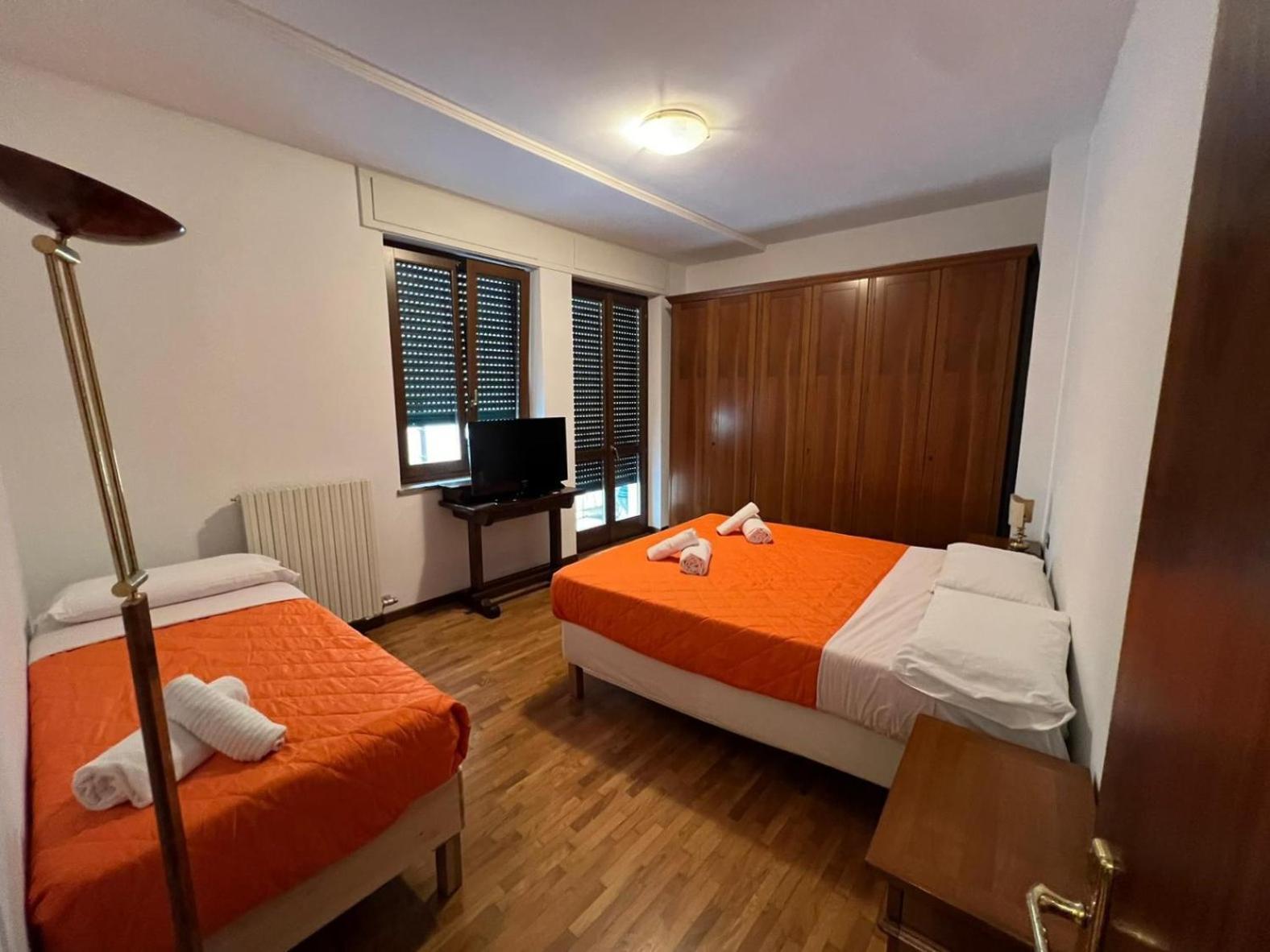 Marconi Rooms And Apartments Verona Ngoại thất bức ảnh