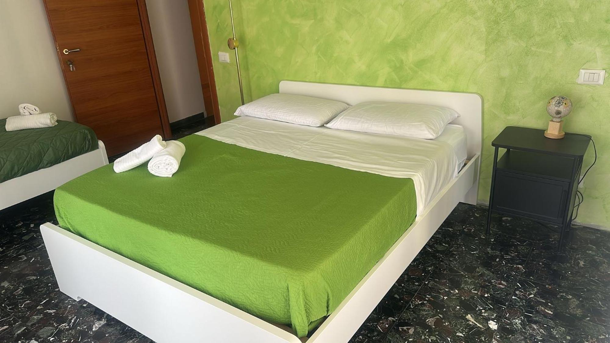 Marconi Rooms And Apartments Verona Ngoại thất bức ảnh
