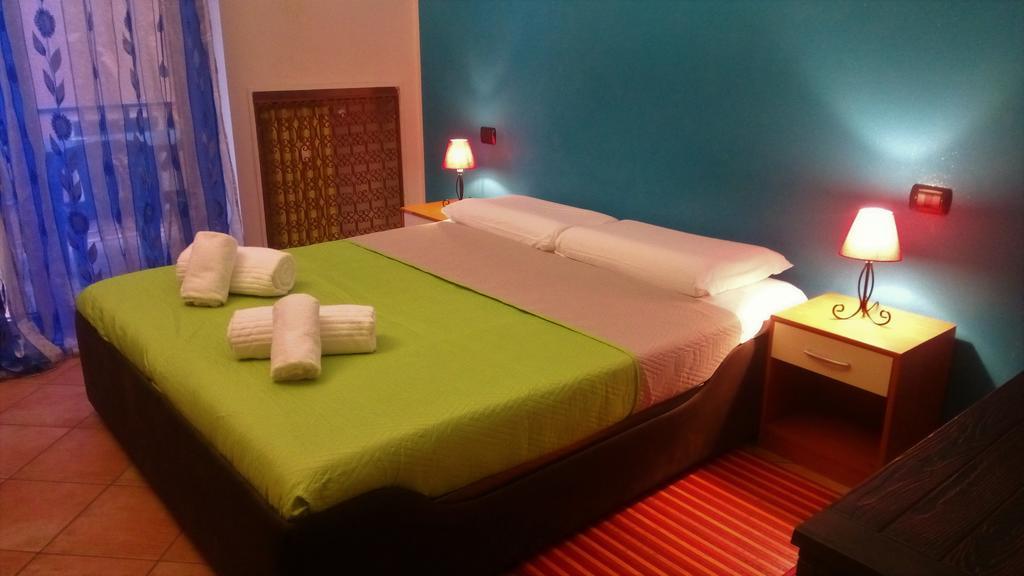 Marconi Rooms And Apartments Verona Ngoại thất bức ảnh